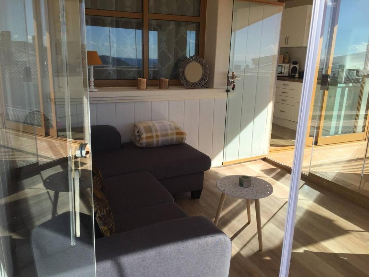 2 Bed Penthouse Apartment - Sea Views - Sleeps 4 Finestrat Esterno foto
