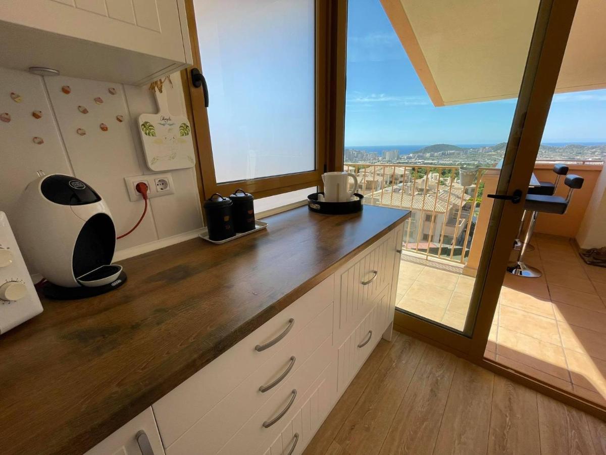 2 Bed Penthouse Apartment - Sea Views - Sleeps 4 Finestrat Esterno foto