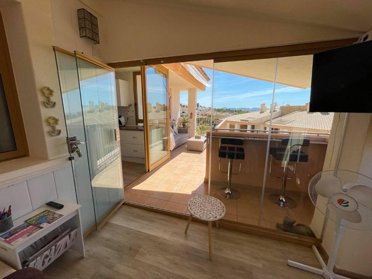 2 Bed Penthouse Apartment - Sea Views - Sleeps 4 Finestrat Esterno foto