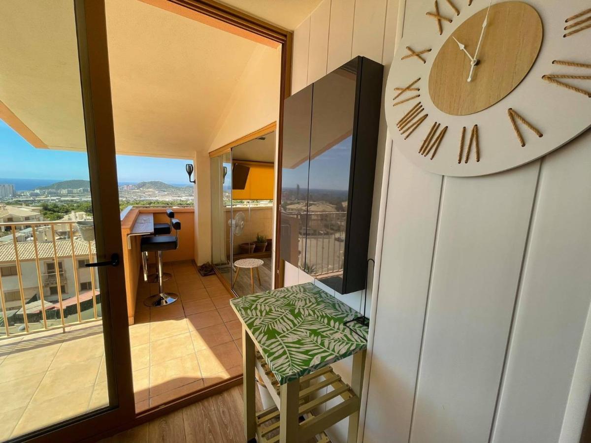 2 Bed Penthouse Apartment - Sea Views - Sleeps 4 Finestrat Esterno foto