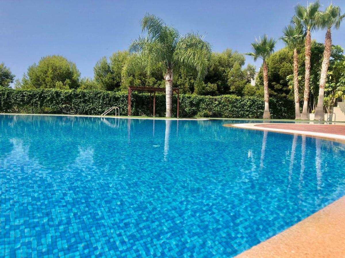 2 Bed Penthouse Apartment - Sea Views - Sleeps 4 Finestrat Esterno foto